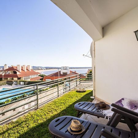 Paradise com vista sobre a baía São Martinho do Porto Exterior foto