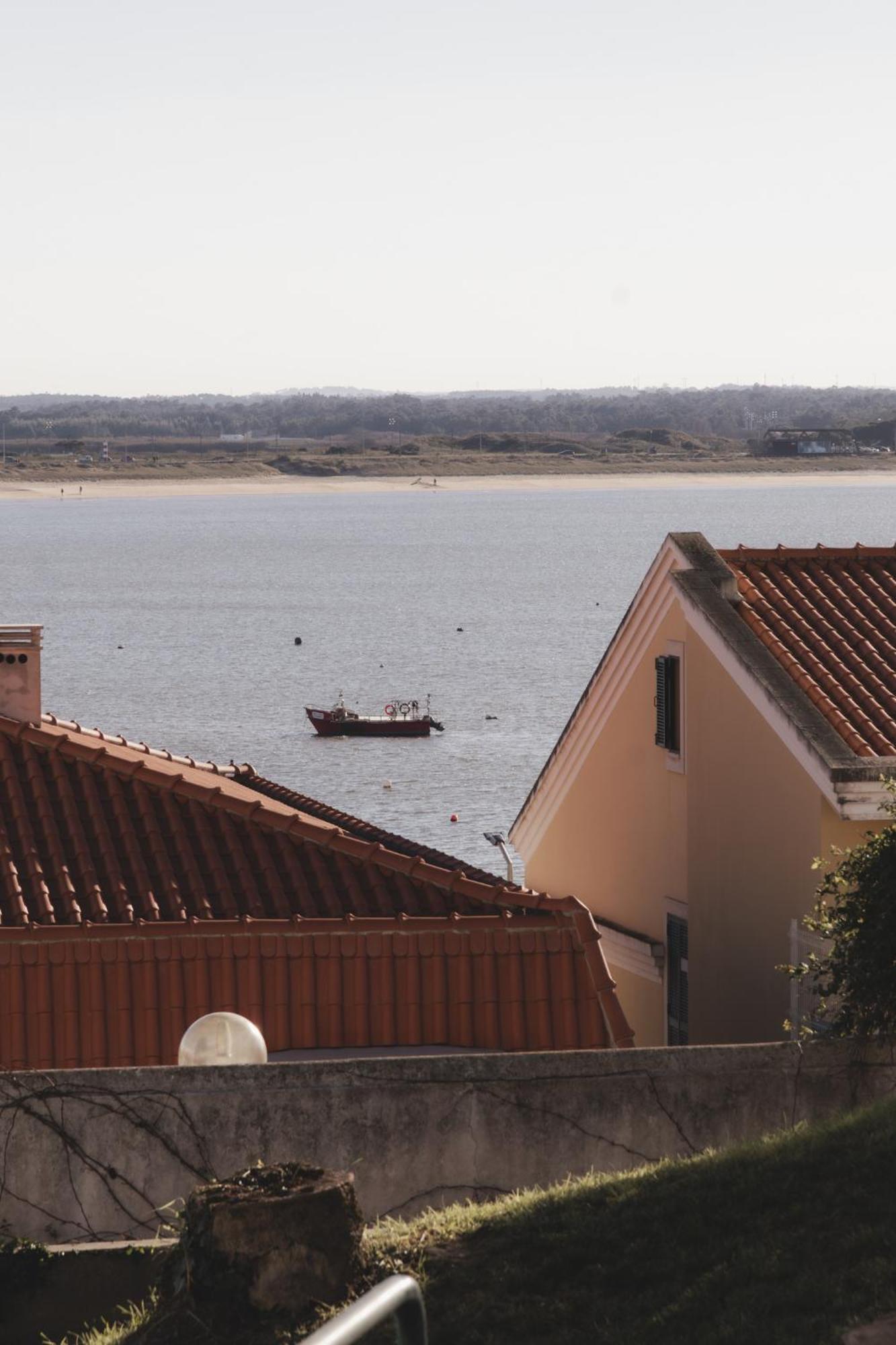 Paradise com vista sobre a baía São Martinho do Porto Exterior foto